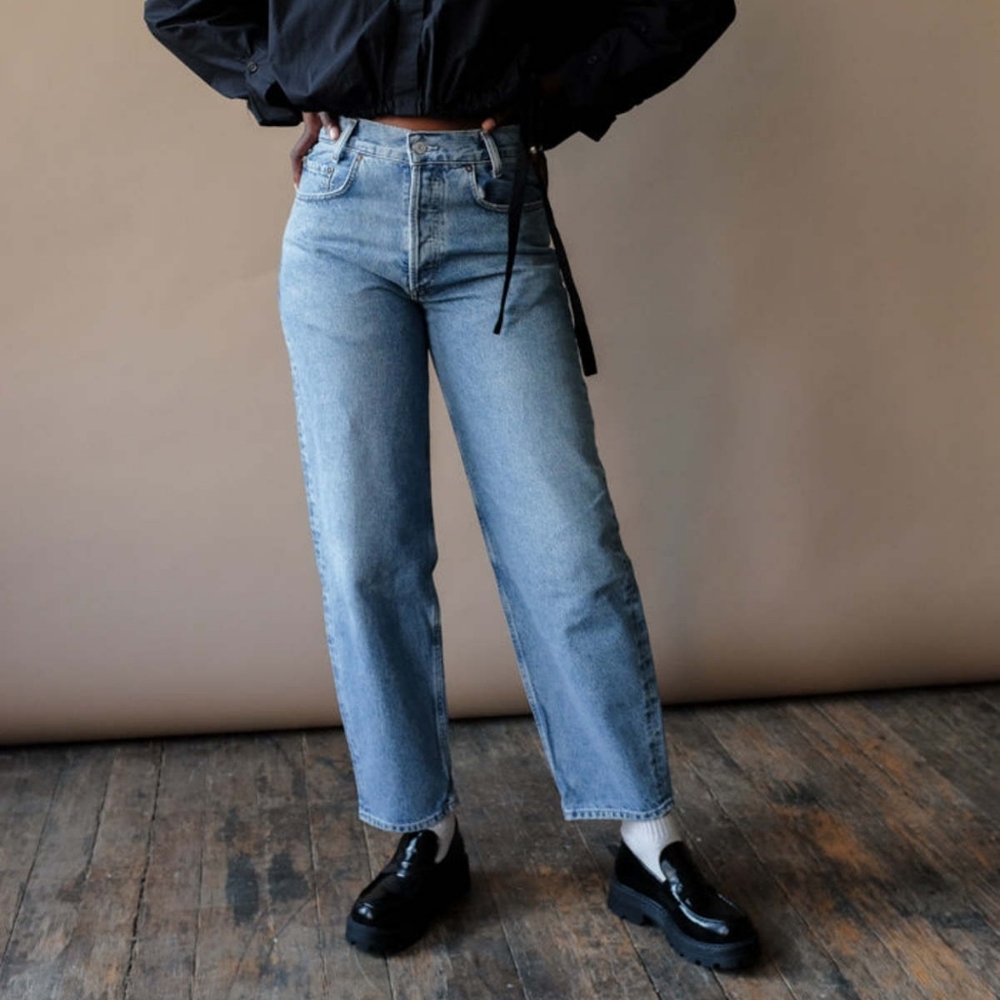 Tapered Baggy Jean in "Passenger"